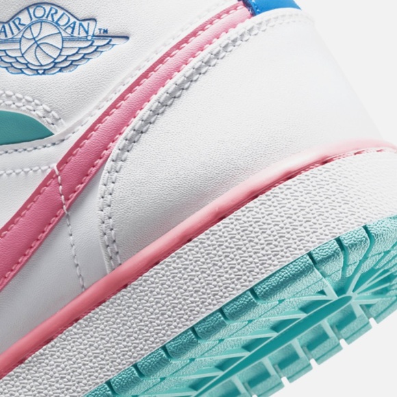 Jordan 1 Mid White Pink Green Soar (GS) 🍬 - Picture 2 of 16